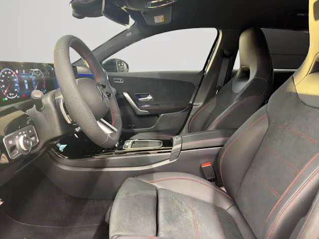 MERCEDES-BENZ A 220 4Matic 8G-DCT