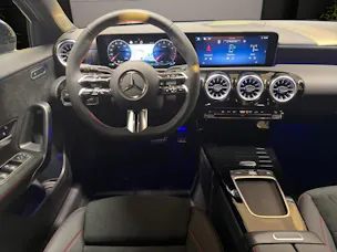 MERCEDES-BENZ A 220 4Matic 8G-DCT