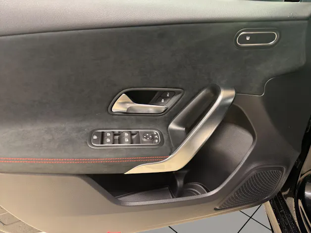 MERCEDES-BENZ A 220 4Matic 8G-DCT