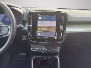VOLVO XC40 2.0 B3 MH Plus Dark