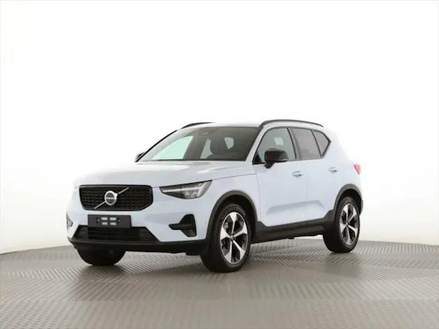 VOLVO XC40 2.0 B3 MH Plus Dark