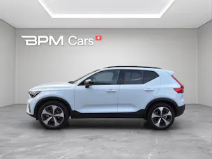 VOLVO XC40 2.0 B3 MH Plus Dark
