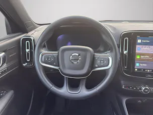 VOLVO XC40 2.0 B3 MH Plus Dark