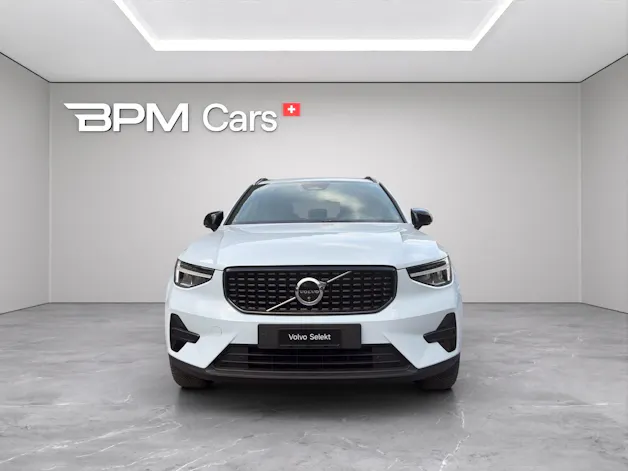 VOLVO XC40 2.0 B3 MH Plus Dark