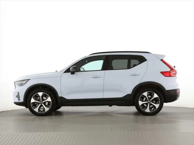 VOLVO XC40 2.0 B3 MH Plus Dark