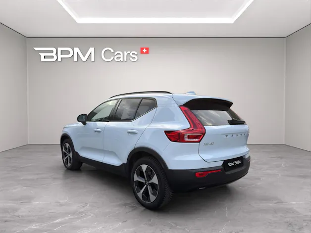 VOLVO XC40 2.0 B3 MH Plus Dark