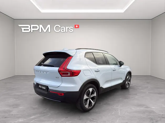VOLVO XC40 2.0 B3 MH Plus Dark
