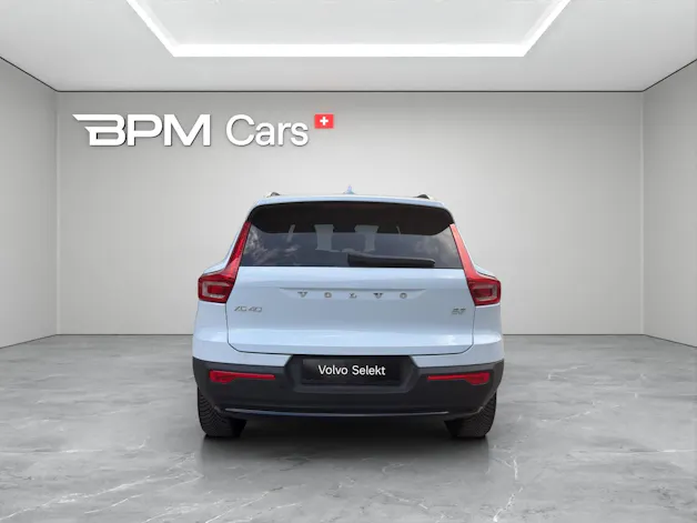 VOLVO XC40 2.0 B3 MH Plus Dark
