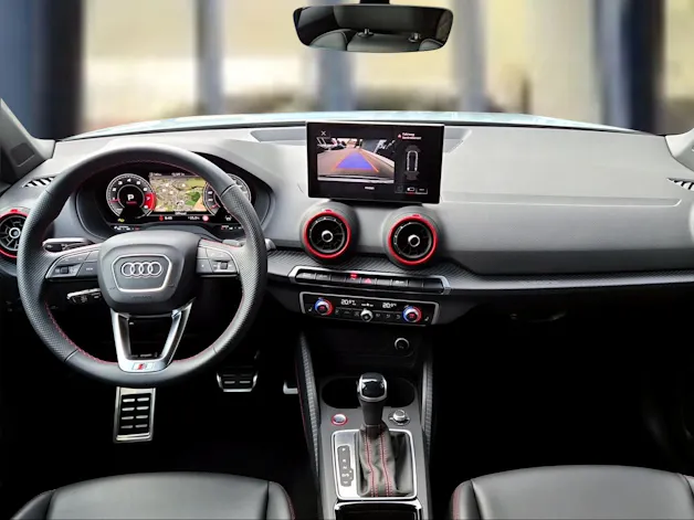 AUDI SQ2 TFSI quattro S-tronic Pfeilgrau Perleffekt