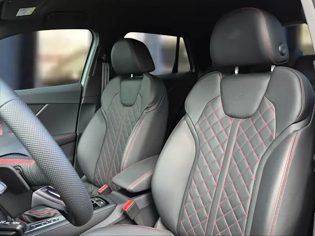 AUDI SQ2 TFSI quattro S-tronic Pfeilgrau Perleffekt
