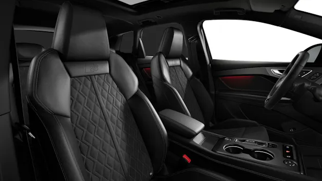 AUDI Q4 e-tron SUV quattro performance Swiss Ski