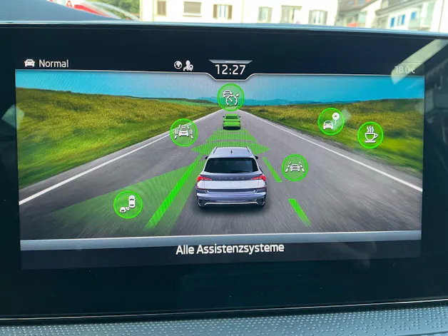 SKODA Kamiq Monte Carlo 150PS *** PANORAMADACH & 5 JAHRE SKODA WERKSGARANTIE ***