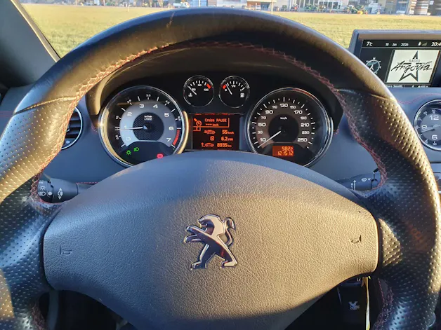 PEUGEOT RCZ 1.6 200PS Turbo