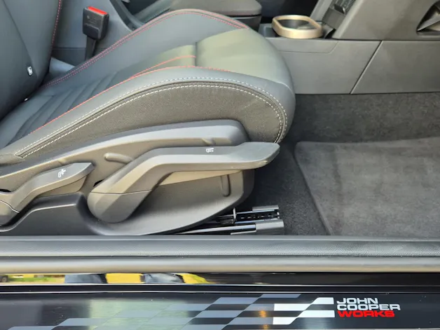 MINI Cooper John Cooper Works DKG