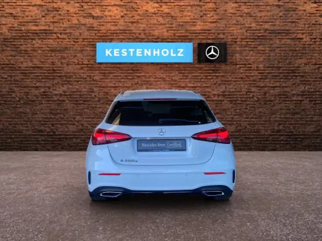 MERCEDES-BENZ A 250 e 8G-DCT