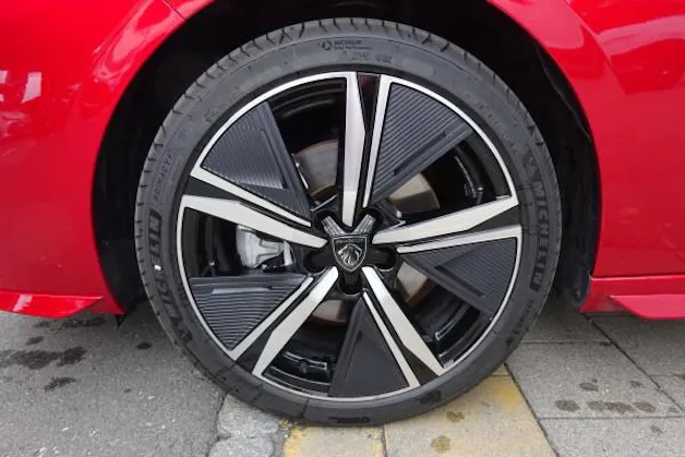 PEUGEOT 308 SW 1.2 HEV 136 GT