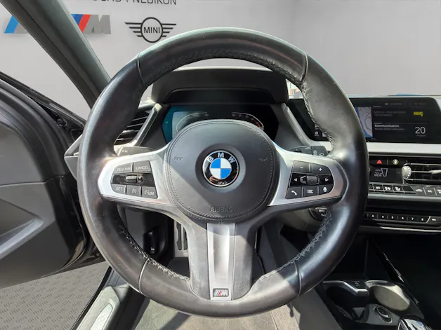 BMW 118i Pure M Sport Essential Edition