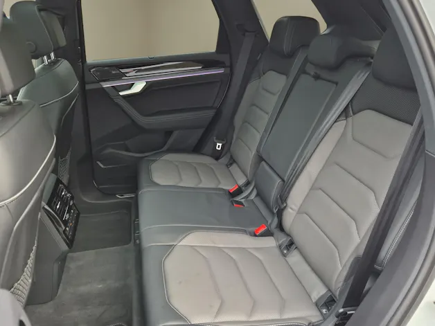 VW Touareg 3.0 TDI R-Line Tiptronic