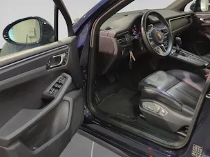 PORSCHE Macan PDK