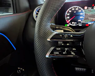 MERCEDES-BENZ GLA 250 e EQ Star AMG Line