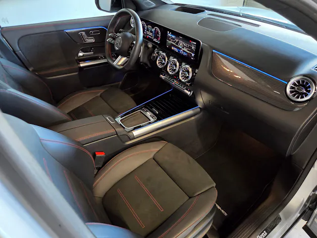 MERCEDES-BENZ GLA 250 e EQ Star AMG Line