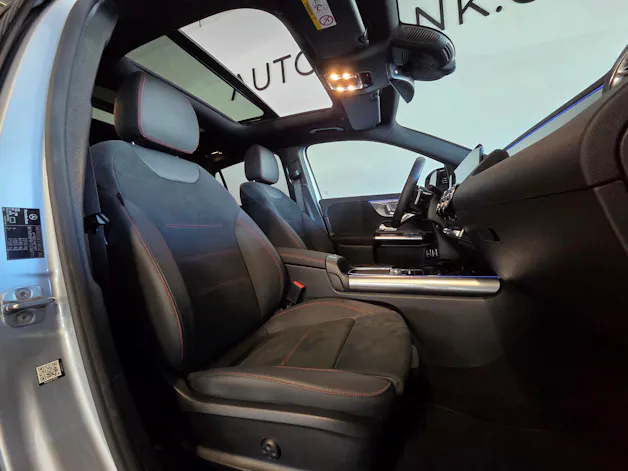 MERCEDES-BENZ GLA 250 e EQ Star AMG Line