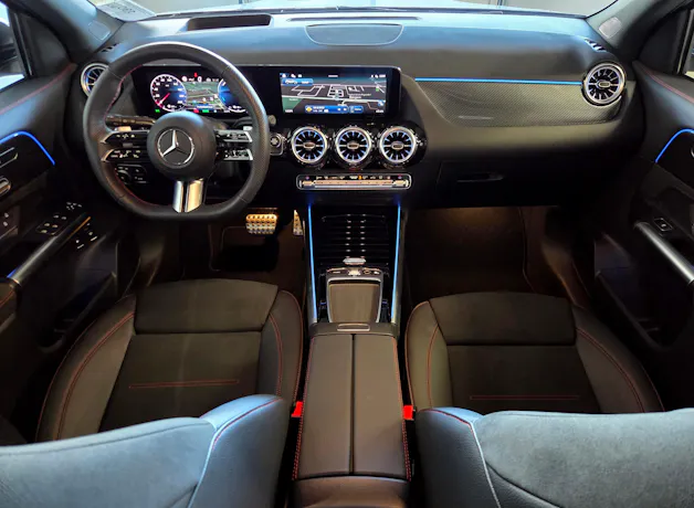 MERCEDES-BENZ GLA 250 e EQ Star AMG Line