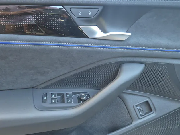 VW Passat Variant 1.5 TSI evo2 Plug-In- Hybrid R-Line DSG