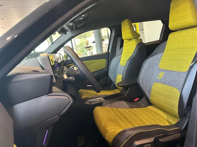 RENAULT R5 E-Tech Comfort Range 52 kWh Iconic Five