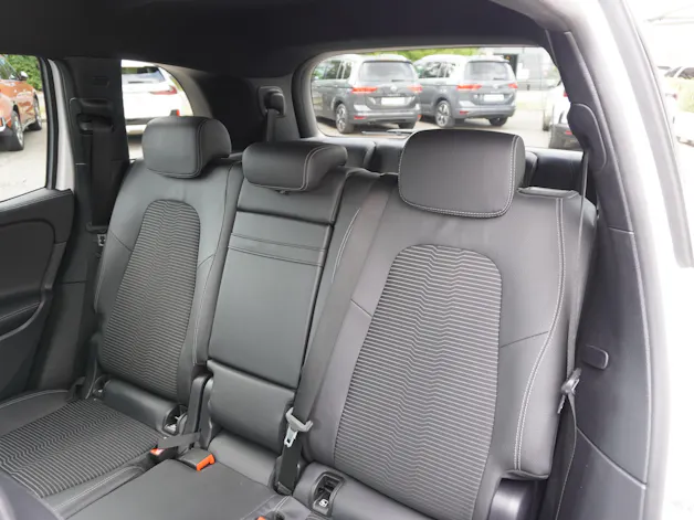 MERCEDES-BENZ GLB 220 d 4Matic Progressive 8G-Tronic 7-PLÄTZER!!!