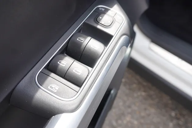 MERCEDES-BENZ GLB 220 d 4Matic Progressive 8G-Tronic 7-PLÄTZER!!!