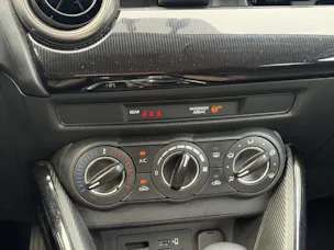 MAZDA 2 SKYACTIV-G 90 Ambition Automat
