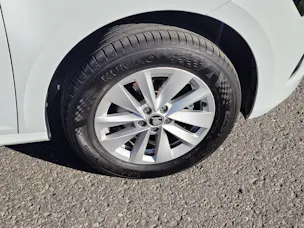 SKODA Kamiq 1.0 TSI Selection DSG *Neuwagengarantie+Rückfahrkamera*