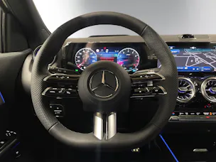 MERCEDES-BENZ GLA 250 4Matic 8G-DCT Swiss Star