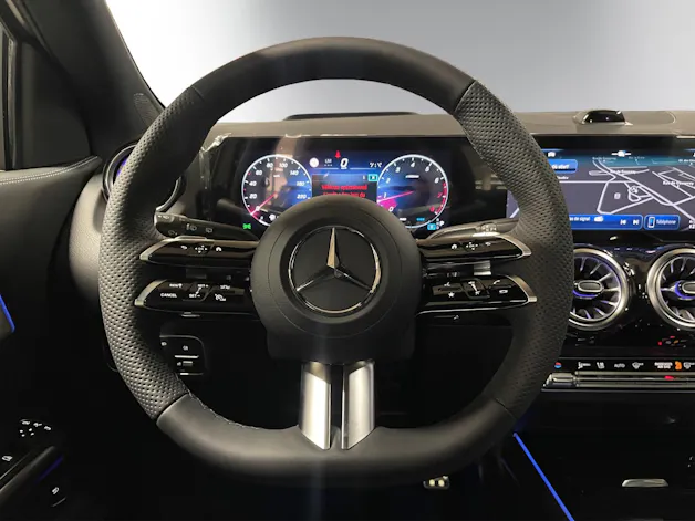 MERCEDES-BENZ GLA 250 4Matic 8G-DCT Swiss Star