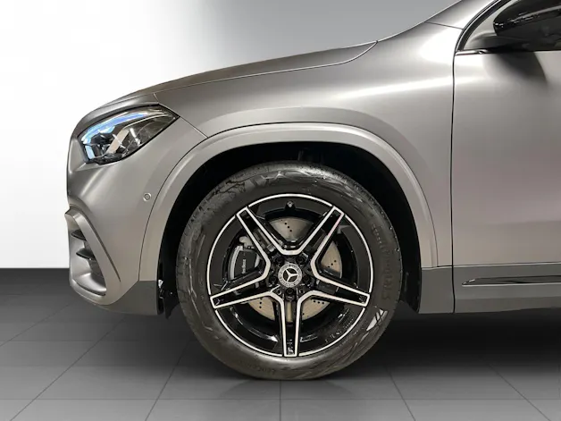 MERCEDES-BENZ GLA 250 4Matic 8G-DCT Swiss Star