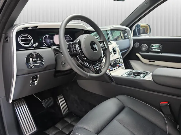Rolls Royce ROLLS-ROYCE Cullinan Serie II - Neuwagen - CRYSTAL OVER BLACK