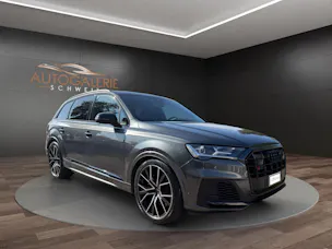 AUDI SQ7 TFSI quattro | CH | Audi Garantie 2027 | NP: 170K | 22" | Black Optik | Massage | Pano | 7Sitz |