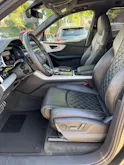 AUDI SQ7 TFSI quattro | CH | Audi Garantie 2027 | NP: 170K | 22" | Black Optik | Massage | Pano | 7Sitz |