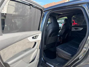 AUDI SQ7 TFSI quattro | CH | Audi Garantie 2027 | NP: 170K | 22" | Black Optik | Massage | Pano | 7Sitz |