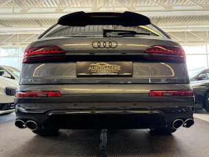 AUDI SQ7 TFSI quattro | CH | Audi Garantie 2027 | NP: 170K | 22" | Black Optik | Massage | Pano | 7Sitz |