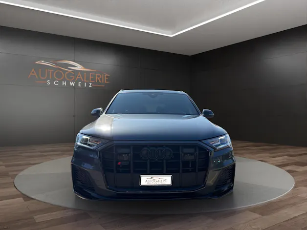 AUDI SQ7 TFSI quattro | CH | Audi Garantie 2027 | NP: 170K | 22" | Black Optik | Massage | Pano | 7Sitz |