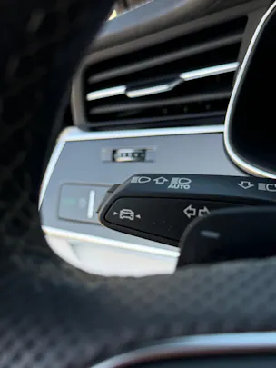 AUDI SQ7 TFSI quattro | CH | Audi Garantie 2027 | NP: 170K | 22" | Black Optik | Massage | Pano | 7Sitz |