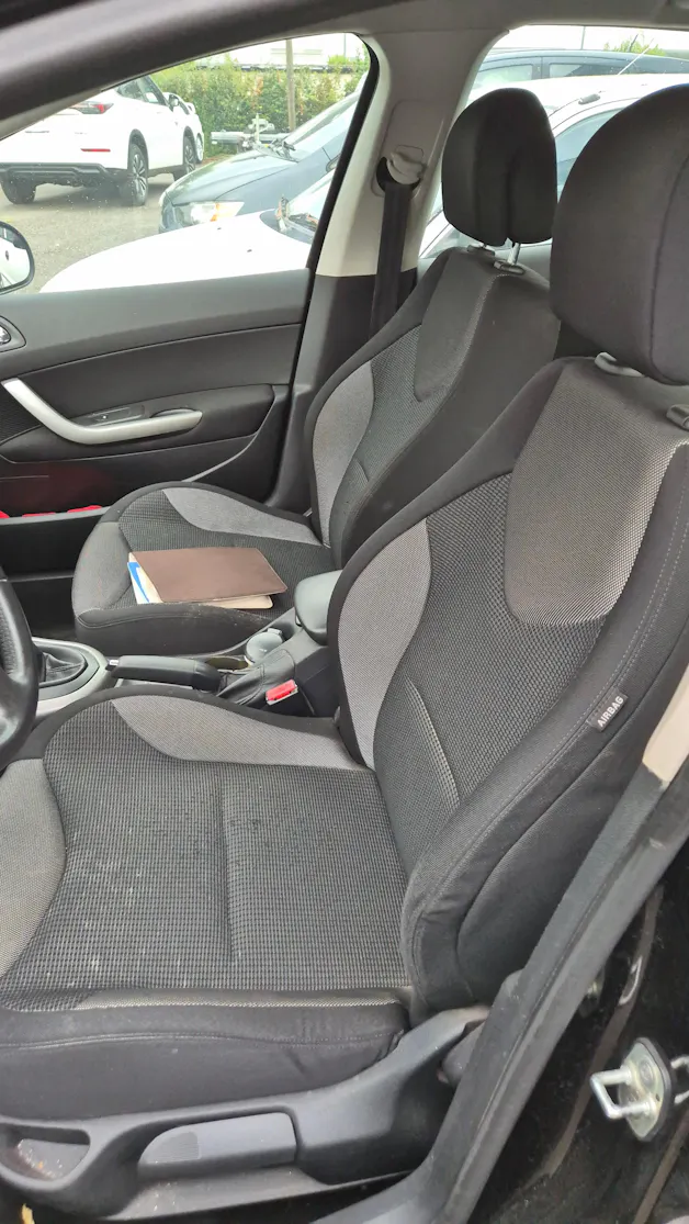 PEUGEOT 308 1.6 16V VTI Lion Ed.