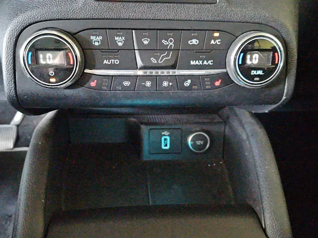 FORD Focus Station Wagon 1.5i EcoB SCTi 150 Titanium