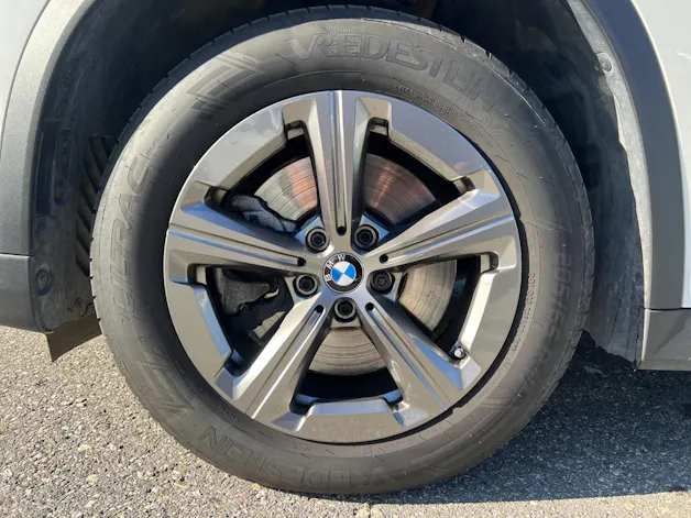 BMW X1 xDrive 23d 48V (CH)