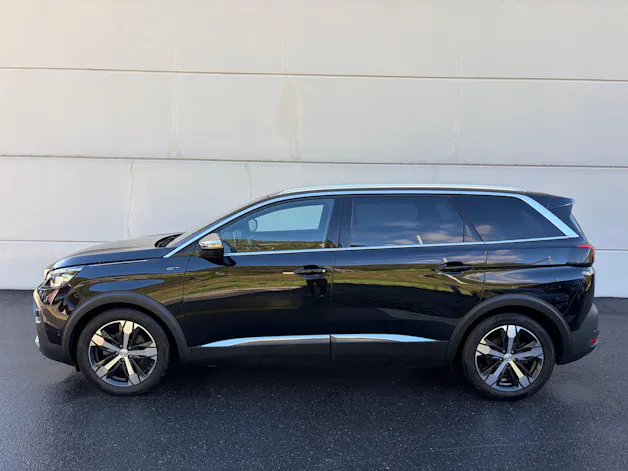 PEUGEOT 5008 2.0 BlueHDi 180 GT