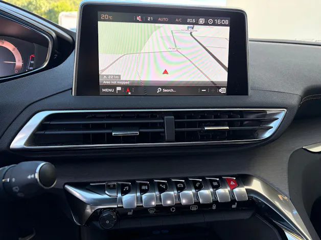 PEUGEOT 5008 2.0 BlueHDi 180 GT