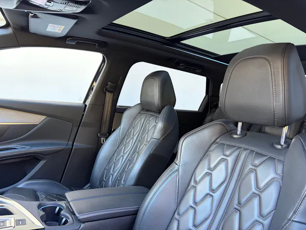 PEUGEOT 5008 2.0 BlueHDi 180 GT