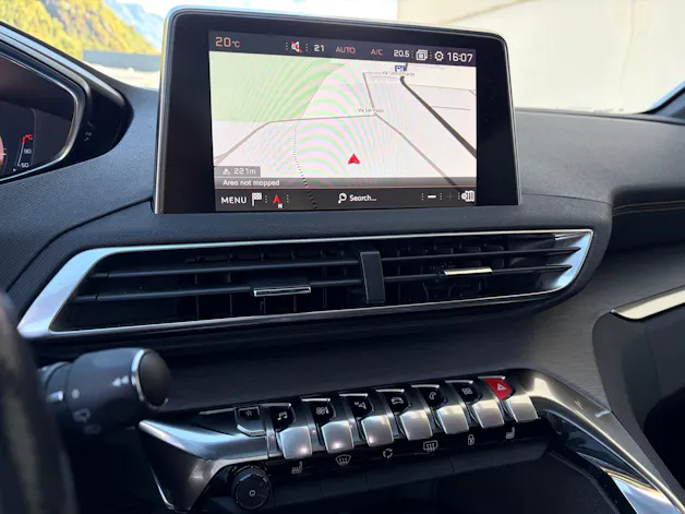 PEUGEOT 5008 2.0 BlueHDi 180 GT